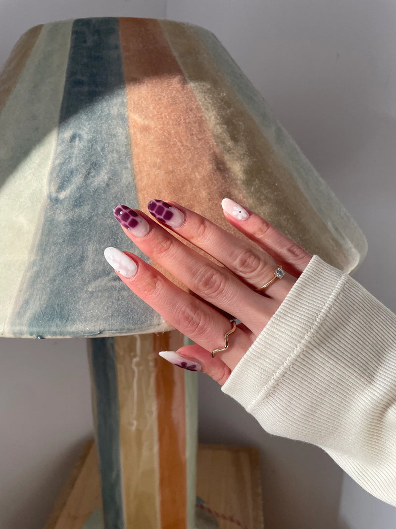 Nailo gellak stickers Berry Bloom, nude met diepe bessentinten