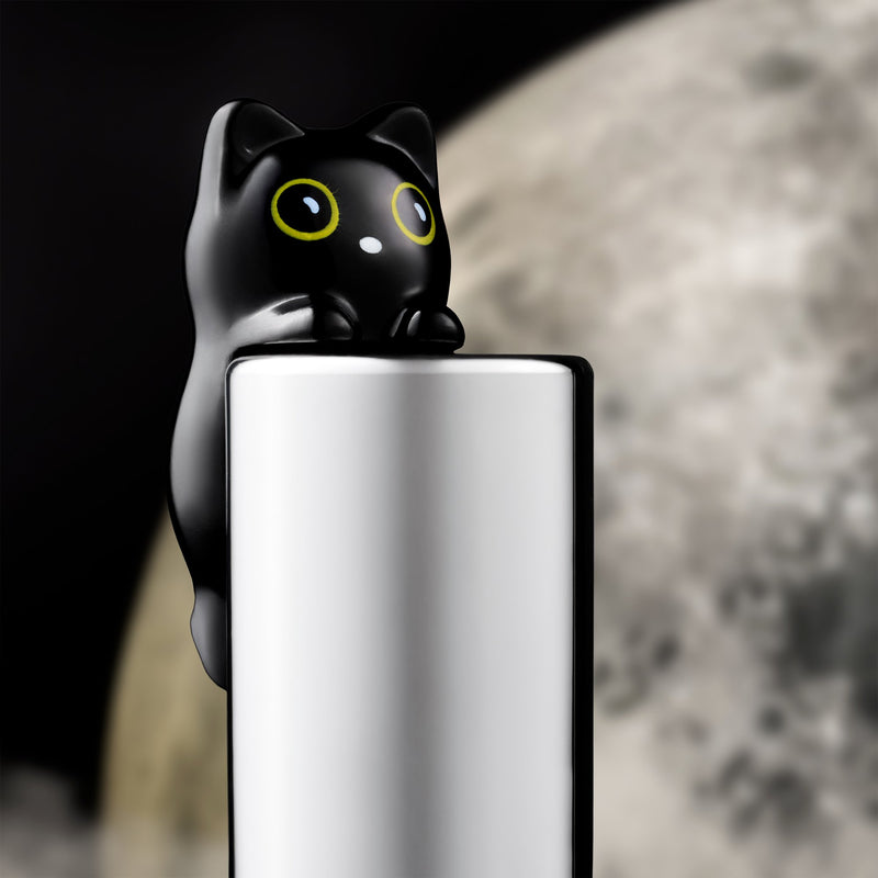 Essence Midnight Meow Cat Eye Shiny Lipgloss 01 Moonlight Spell 3