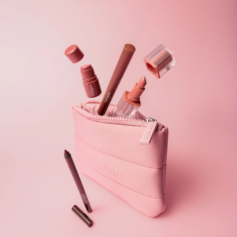 Everybody London Mini Plumping Lipstick Pink Beige, een plumping lipstick in de tint Pink Beige., foto 4 van 5