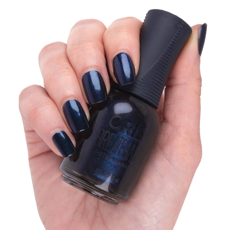 Orly Mani-festo Nail Polish Collection This Ore That, nagellak met zwarte basis en trichromatische shimmer, foto 2 van 5