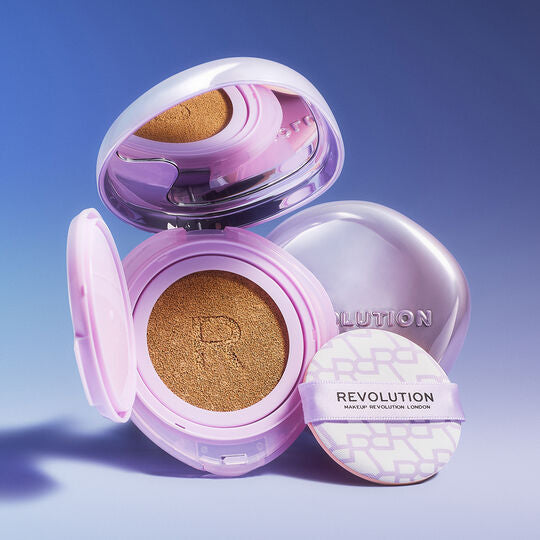Revolution Superdewy Cushion Foundation Light Neutral Warm, lichte foundation met dewy finish, foto 3 van 10