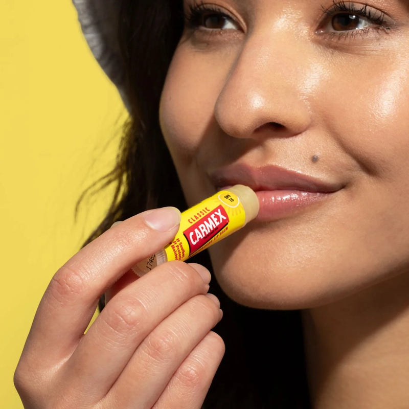 Carmex Moisturizing Lip Balm Classic Stick SPF15