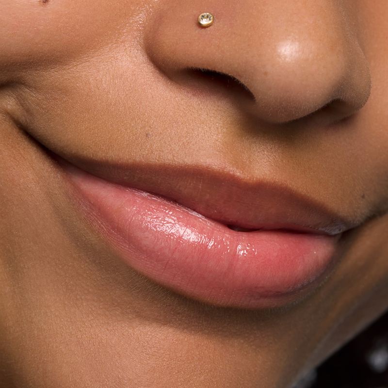 Essence The Super Peptide Glossy Lip Treatment 01 Peptacular!