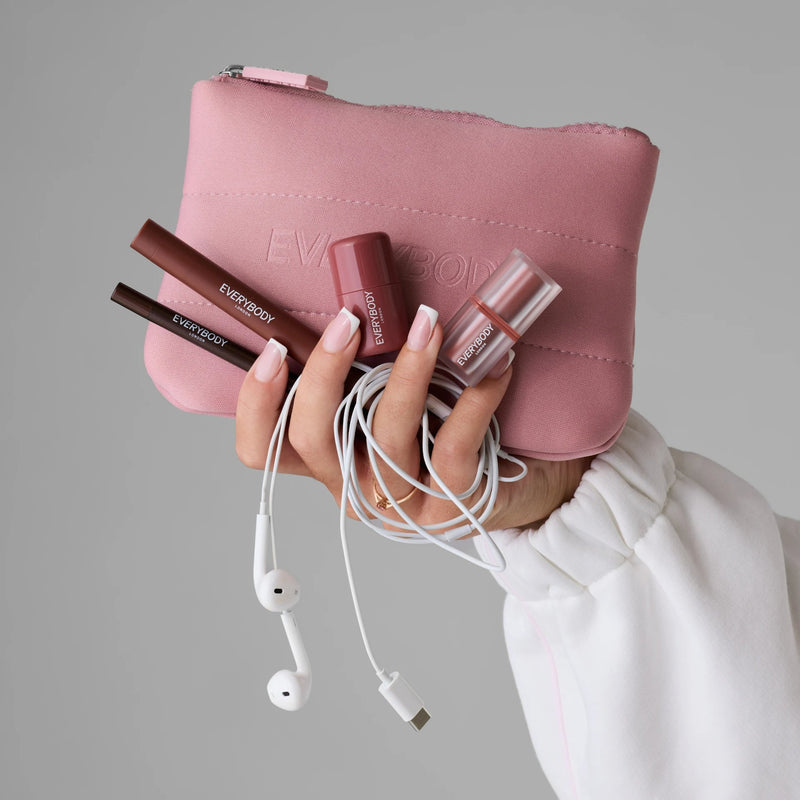 Everybody London Mini Plumping Lipstick Pink Beige, een plumping lipstick in de tint Pink Beige., foto 3 van 5