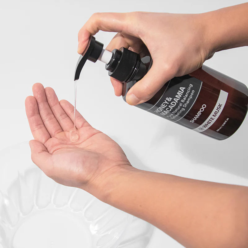 Kundal Honey & Macadamia Nature Shampoo Amber Vanilla