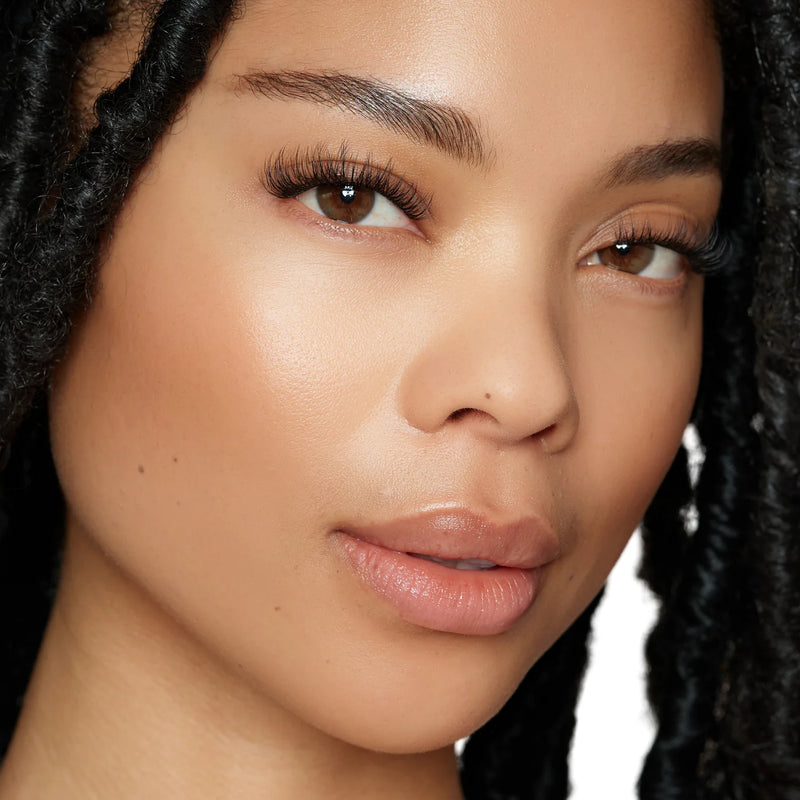 Lola's Lashes Subtle Volume Pre Glued Lashes Set