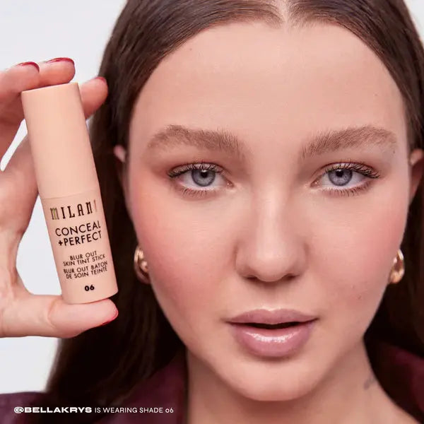 Milani Conceal + Perfect Blur Out Skin Tint 14 Tan Golden Olive, romige foundation stick, foto 5 van 7