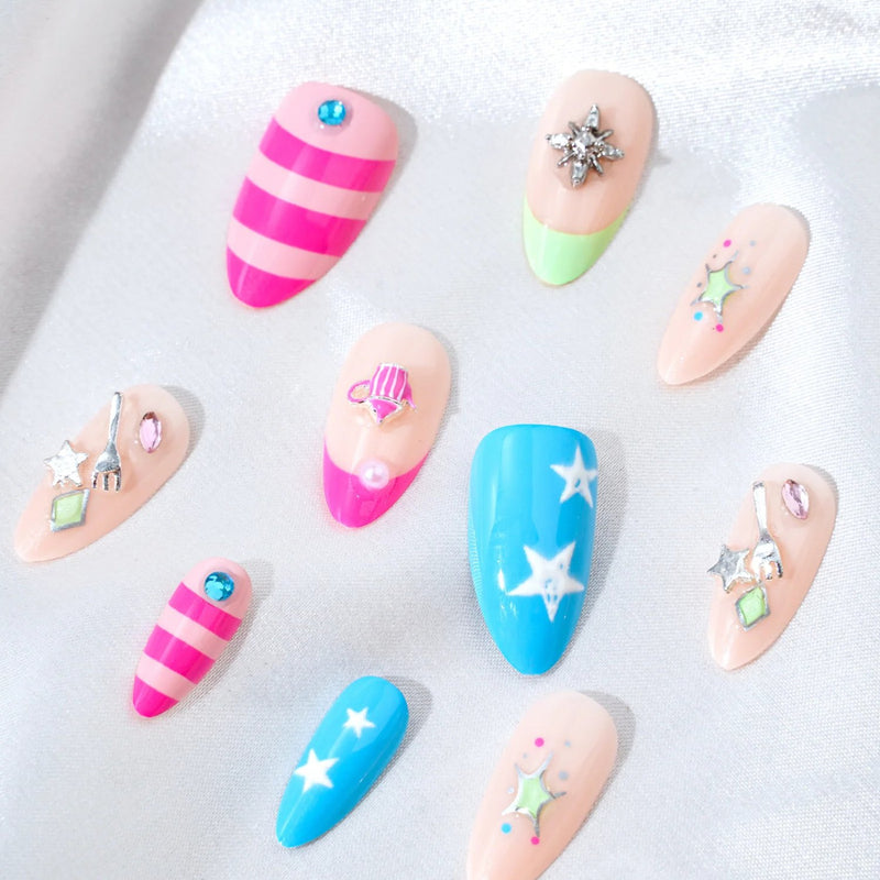 Never Have I Ever Press-on Nails Katseye Pinky Up, herbruikbare press-on nagels met roze swirls., foto 3 van 6