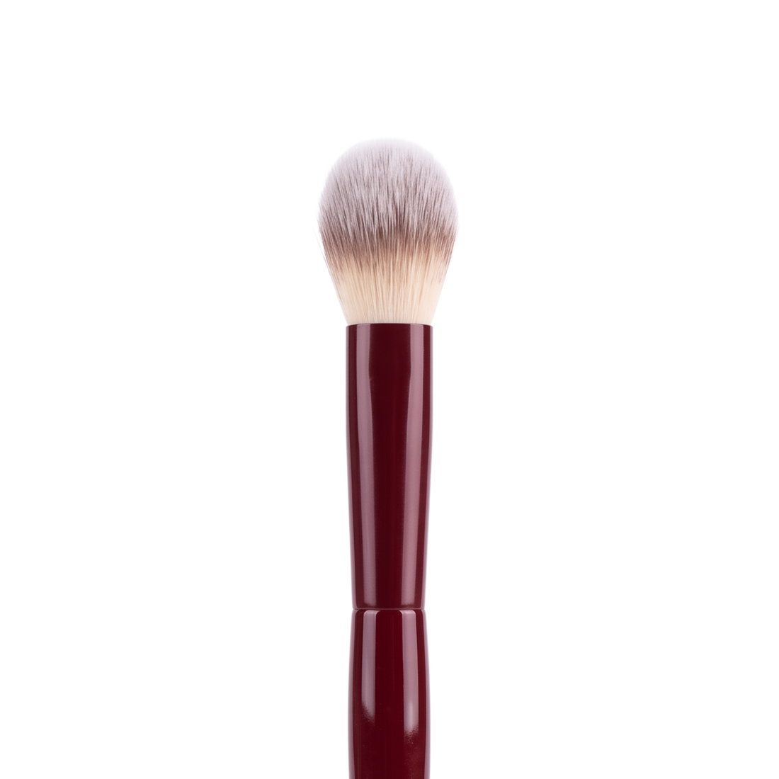 Boozyshop Flawless Precision Powder Brush, primo piano della testina del pennello su sfondo bianco