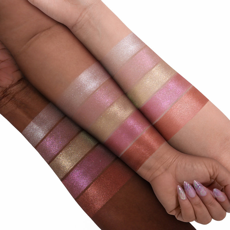 Singe Beauty Evocative Glazed Highlighter Mellow Morganite, zijdezachte highlighter met wet look finish, foto 2 van 4