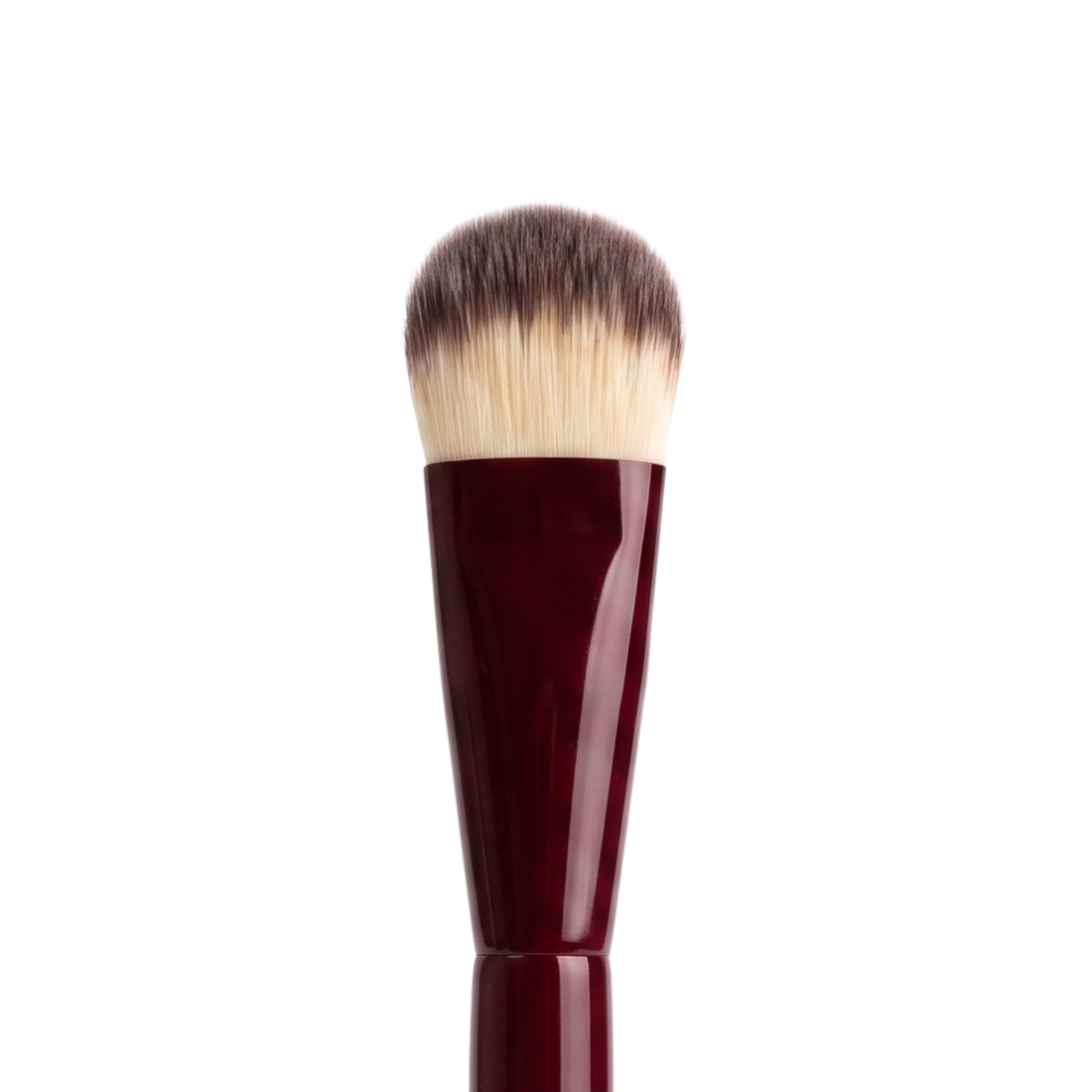 Boozyshop Flawless Small Contoured Foundation Brush, primo piano della testina del pennello su sfondo bianco